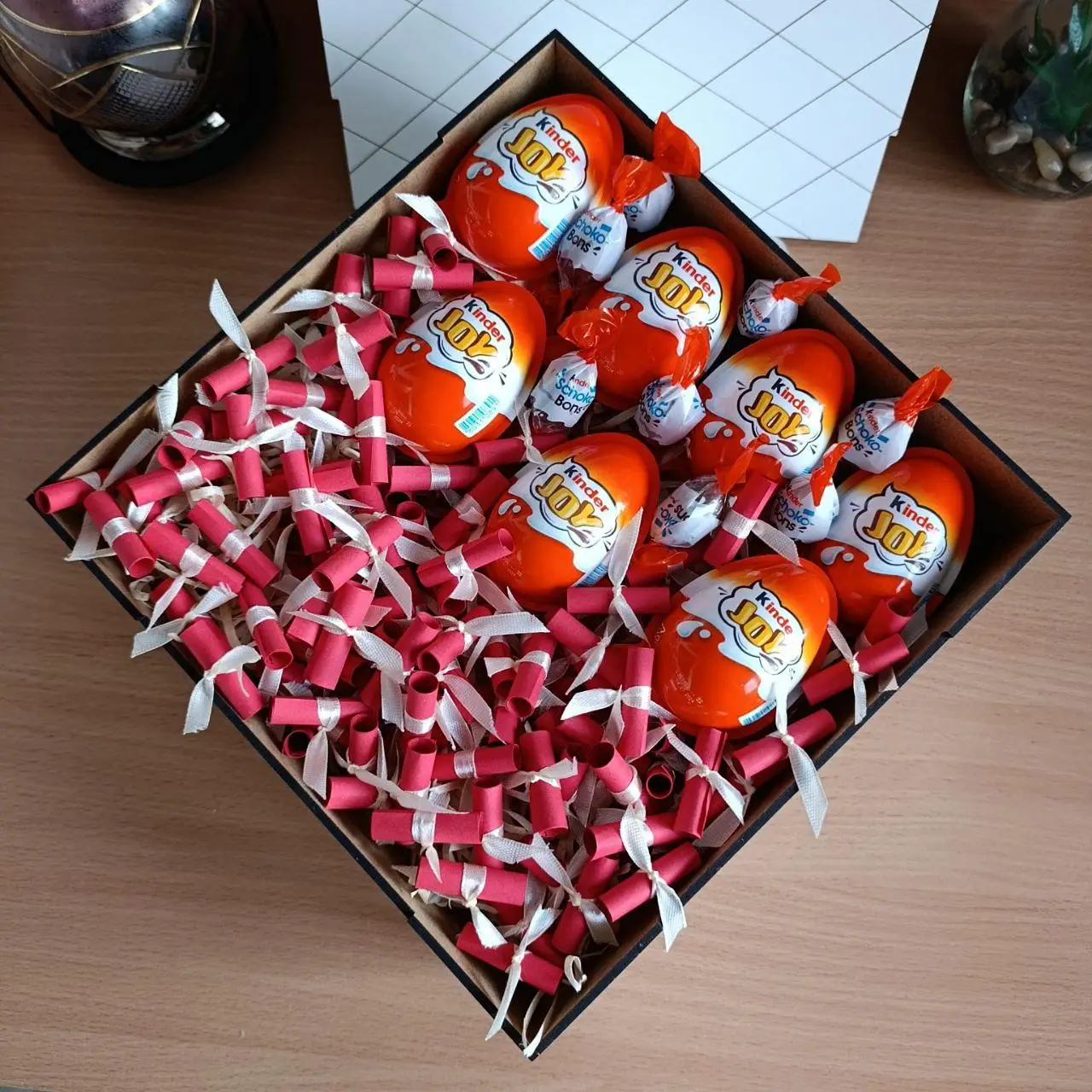 Бокс із Kinder JOY та 101 причина «Чому я тебе люблю» для дівчини (ar169) Подарунковий набір без топеру - Зображення 3