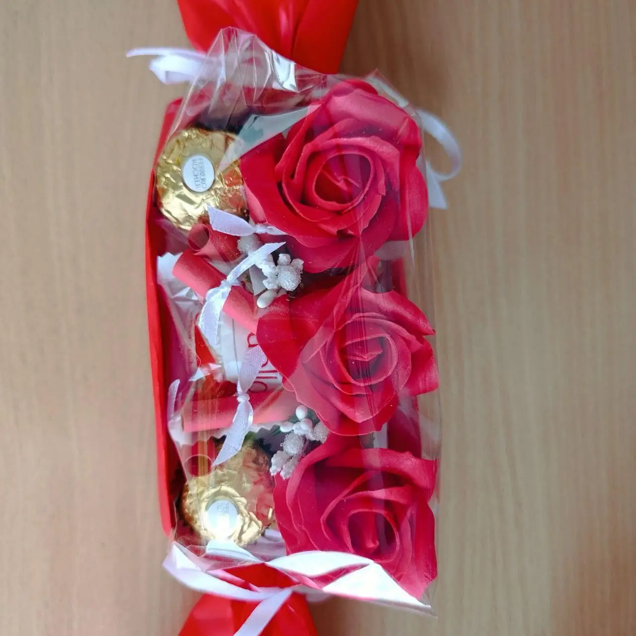 Набір із цукерками трояндами та 11 причинами чому я тебе кохаю на день закоханих 8 березня день народження (ar198)