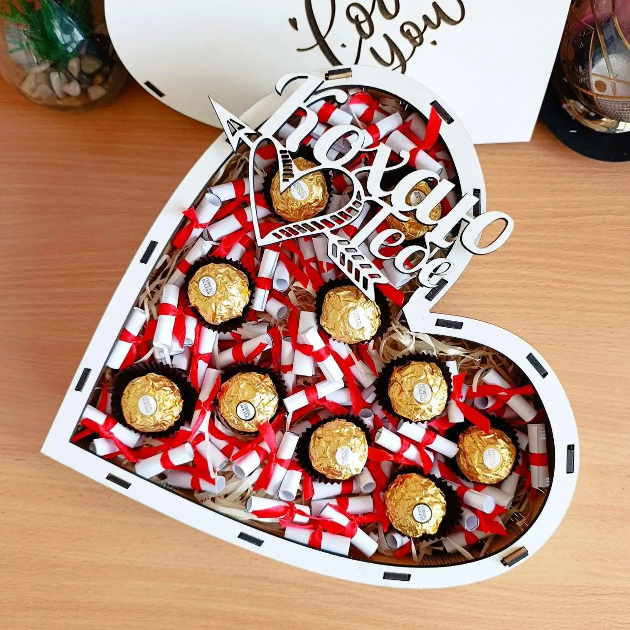 Подарунковий бокс із цукерками та т101 причиною чому я тебе кохаю на день закоханих 8 березня (ar212)