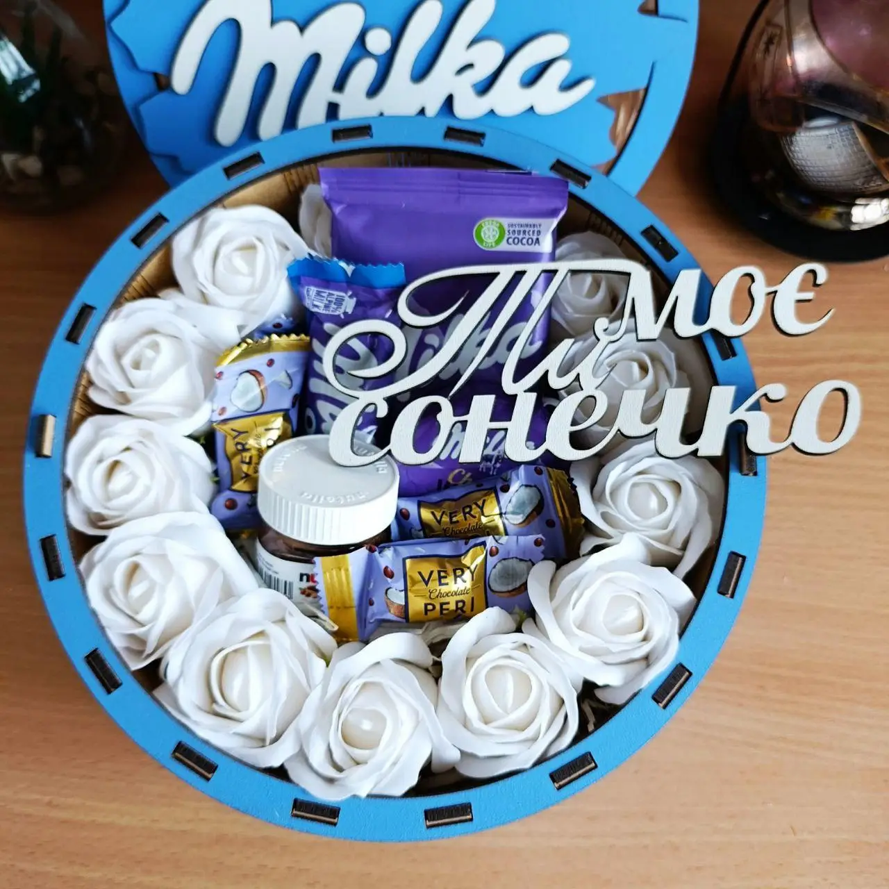 Подарунковий бокс мілка з солодощами для дівчини на день закоханих 8 березня день народження (ar219)