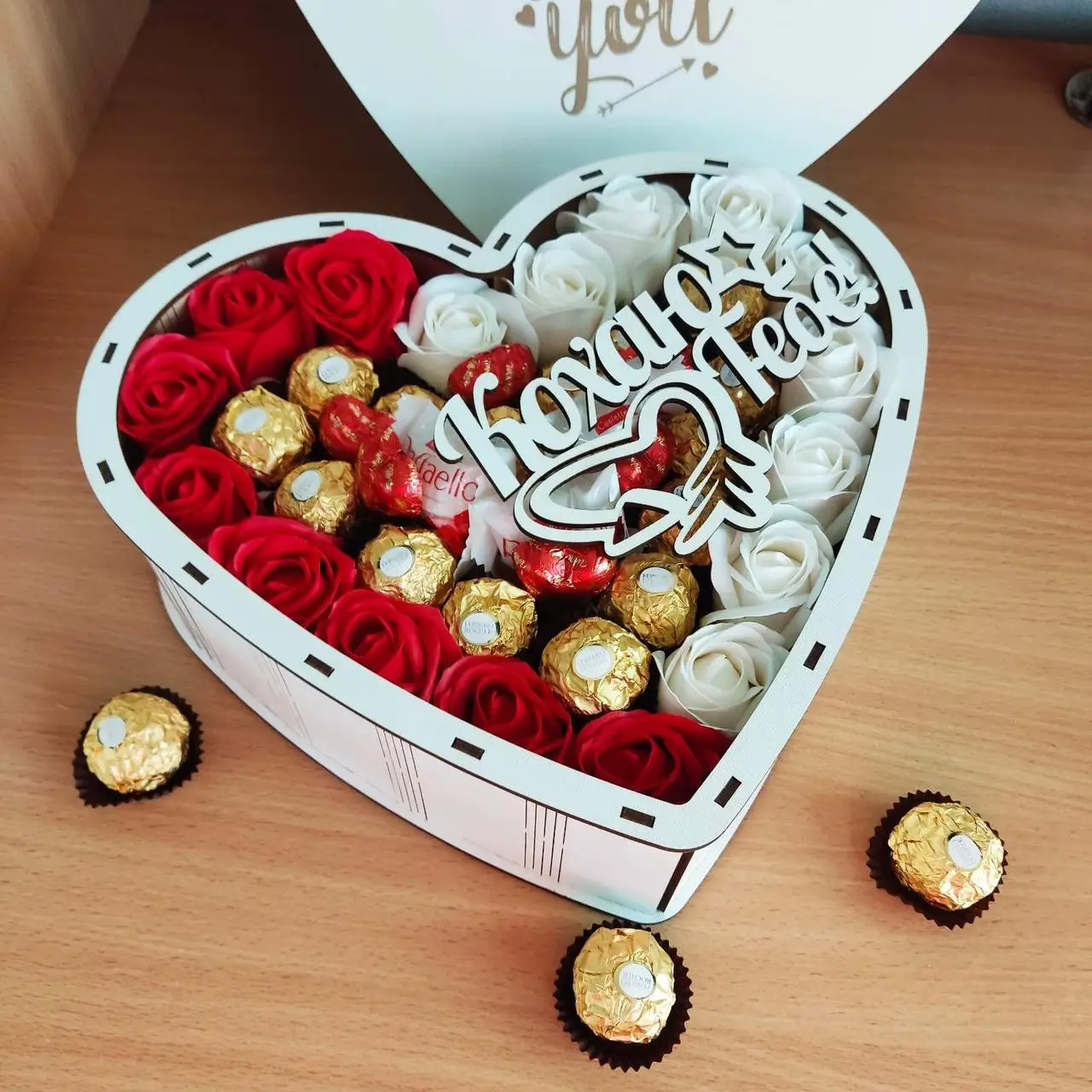 Бокс із солодощами для дівчини на день народження 8 березня день закоханих новий рік різдво на свято(ar231)
