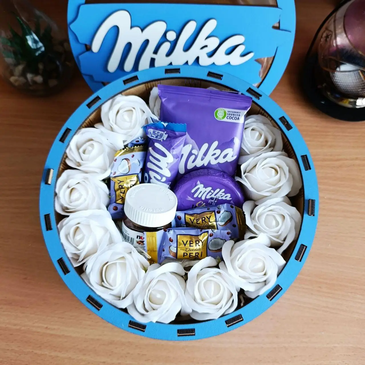 Бокс мілка з солодощами для дівчини на день народження 8 березня день закоханих новий рік різдво на свято(ar236)