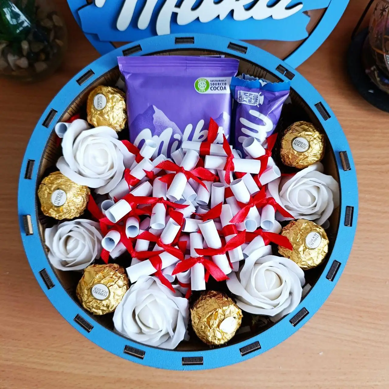 Бокс мілка з солодощами для дівчини на день народження 8 березня день закоханих новий рік різдво на свято(ar237)