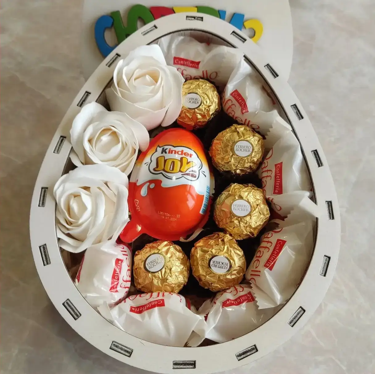 Бокс із солодощів і троянд для дівчини на день народження новий рік 8 березня (ar28)