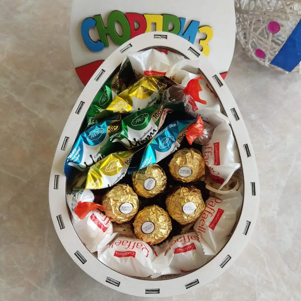 Подарунковий бокс із солодощів для дівчини або дитини на день народження новий рік (ar29)