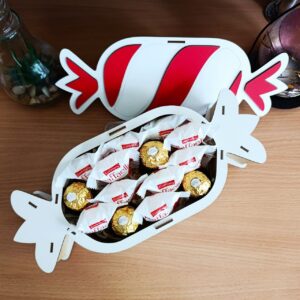 Бокс з цукерками для дитини або дівчини на день народження новий рік різдво 8 березня день закоханих (ar263)