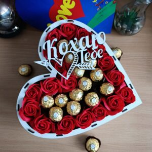 Бокс з цукерками Ferrero для дівчини на день народження день закоханих 8 березня свято (ar284)