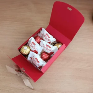 Подарункова коробка з цукерками для дівчини на день народження день закоханих 8 березня свято (ar297)