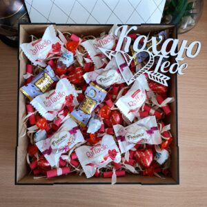 Бокс з цукерками та 101 причиною чому я тебе люблю для дівчини на день народження новий рік різдво день закоханих 8 березня(ar293)