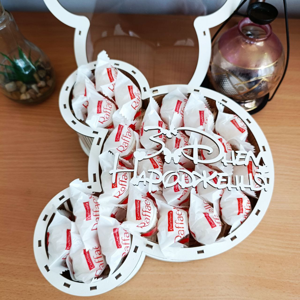 Подарунковий бокс з цукерками Raffaello для дитини або дівчини на день народження день закоханих 8 березня свято (ar302) - Зображення 3