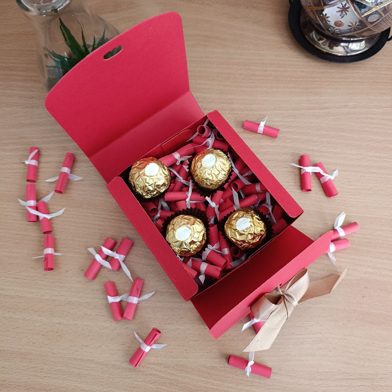 Подарунковий бокс з цукерками Ferrero та 101 причиною чому я тебе кохаю для дівчини або хлопця на день закоханих 8 березня (ar305) - Зображення 2