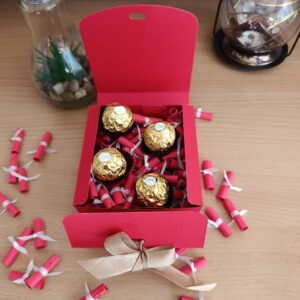 Подарунковий бокс з цукерками Ferrero та 101 причиною чому я тебе кохаю для дівчини або хлопця на день закоханих 8 березня (ar305)