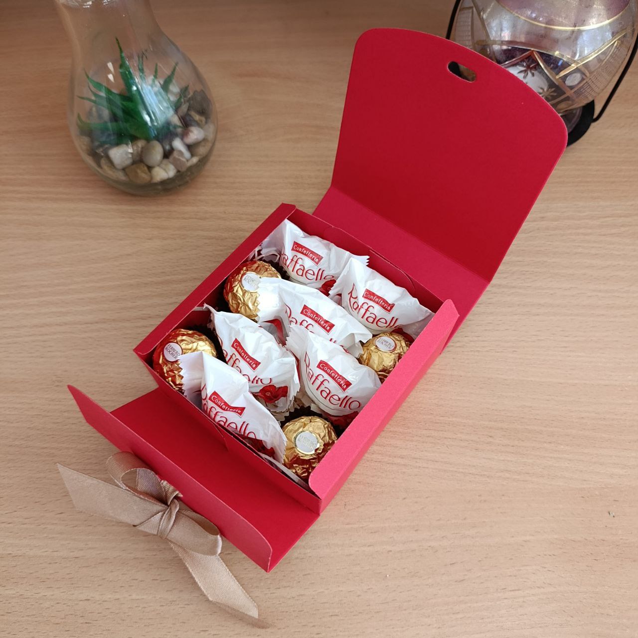 Подарункова коробка з цукерками Raffaello та Ferrero для дівчини на день народження день закоханих 8 березня свято (ar312) - Зображення 2