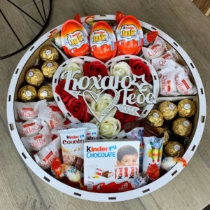 Круглий подарунковий бокс з солодощами для дівчини на різдво новий рік 8 березня день народження (box41)